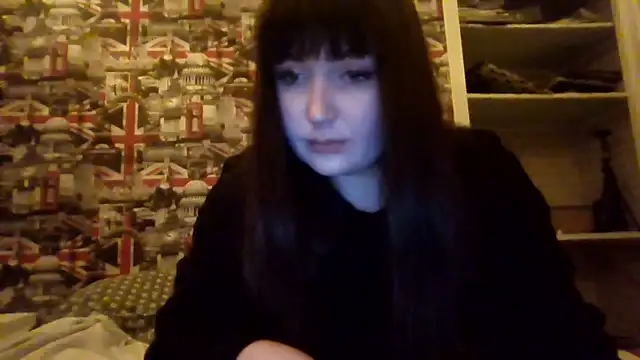 Snapshot of Lynylou chatting on 11.29.25 Lynylou online show from 11.29.25