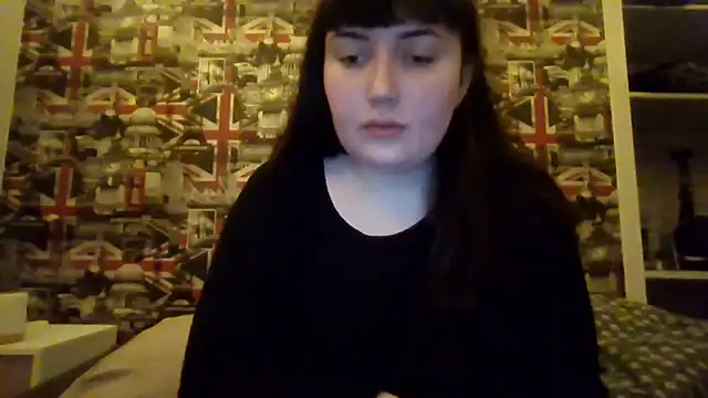 Snapshot of Lynylou chatting on 12.18.25 Lynylou online show from 12.18.25