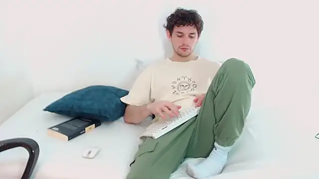 Elio555 online show from 12.12.24