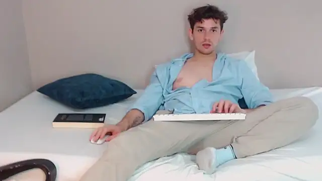 Elio555 online show from 12.22.24