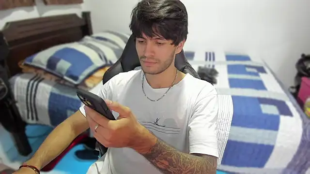 justin stark7 online show from 12.17.24