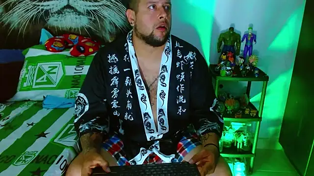 Michaell Myerss  online show from 12.17.25