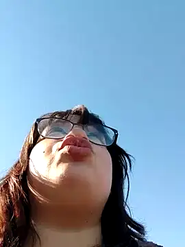 Snapshot of Angiee2001 chatting on 02.03.25 Angiee2001 online show from 02.03.25