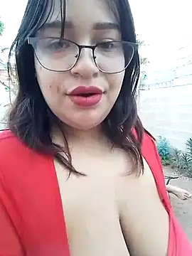 Snapshot of Angiee2001 chatting on 03.18.25 Angiee2001 online show from 03.18.25