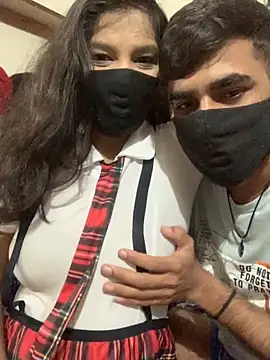 Snapshot of hottiess69 chatting on 11.02.25 hottiess69 online show from 11.02.25