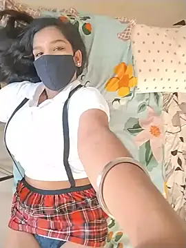 Snapshot of hottiess69 chatting on 05.19.26 hottiess69 online show from 05.19.26