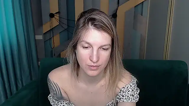 EmilyWalkeri online show from 02.26.26