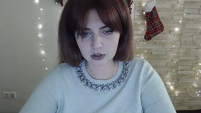 Snapshot of Lizzy_Love chatting on 12.16.24 Lizzy Love online show from 12.16.24