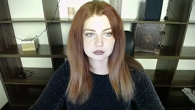 Snapshot of Lizzy_Love chatting on 12.29.24 Lizzy Love online show from 12.29.24