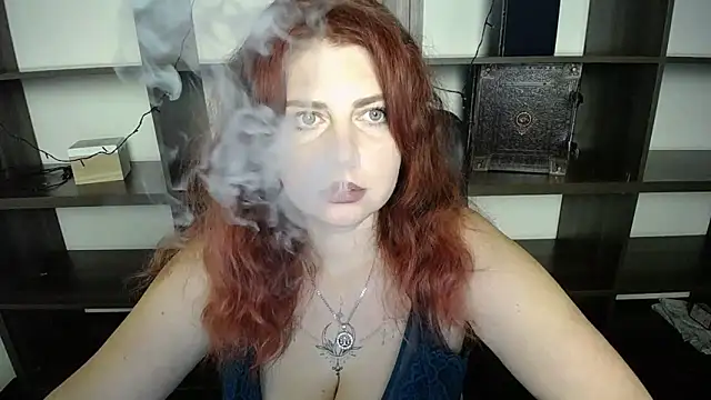 Snapshot of Lizzy_Love chatting on 01.26.25 Lizzy Love online show from 01.26.25