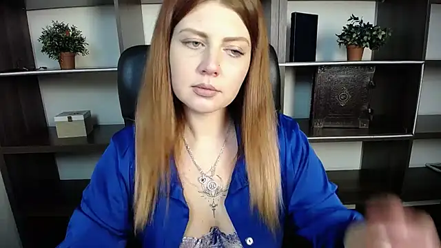 Snapshot of Lizzy_Love chatting on 03.22.25 Lizzy Love online show from 03.22.25