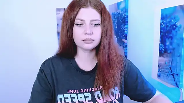 Snapshot of Lizzy_Love chatting on 10.21.25 Lizzy Love online show from 10.21.25