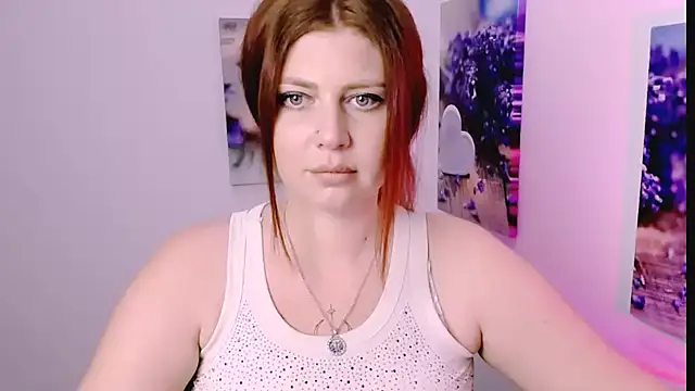 Snapshot of Lizzy_Love chatting on 11.30.25 Lizzy Love online show from 11.30.25