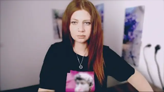 Snapshot of Lizzy_Love chatting on 04.08.26 Lizzy Love online show from 04.08.26