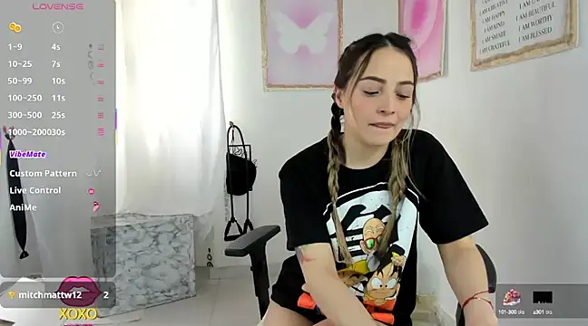 Snapshot of cindy_love2 chatting on 03.11.25 cindy love2 online show from 03.11.25