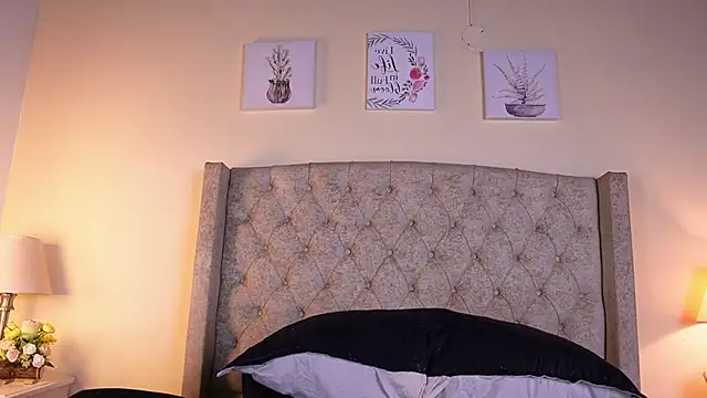 allisson m online show from 06.10.26