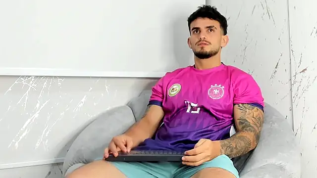 Snapshot of Ricardogo19 chatting on 03.08.26 Ricardogo19 online show from 03.08.26