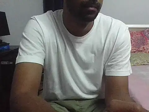 Snapshot of IndianEurope chatting on 11.18.25 IndianEurope online show from 11.18.25