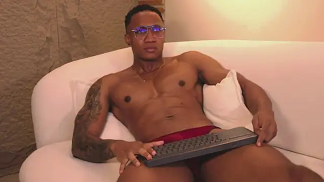 Logan Varela online show from 03.03.25