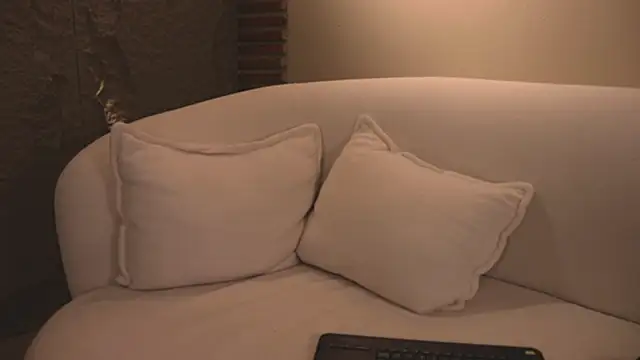 Logan Varela online show from 03.04.25