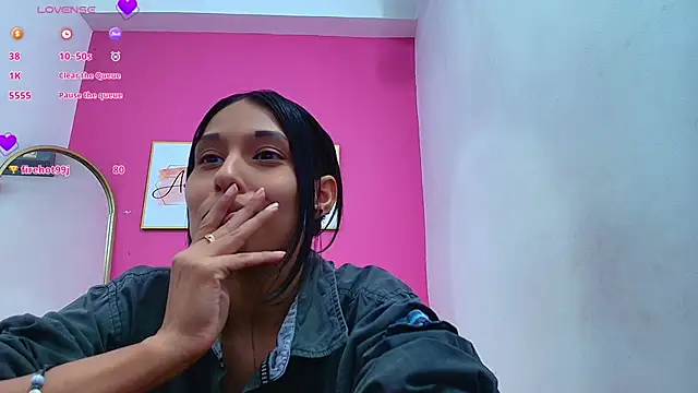 yourcuteneighbourr online show from 01.15.25