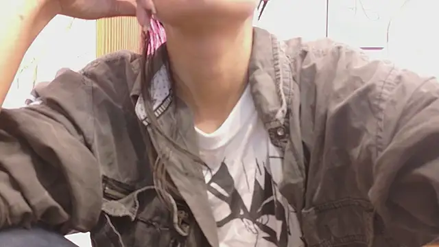 yourcuteneighbourr online show from 05.07.26