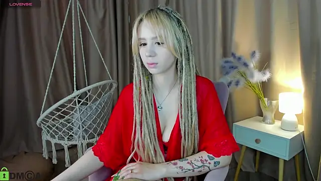 Valerie Woods online show from 06.17.26