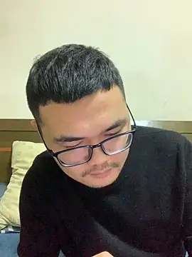 Snapshot of lililiwuwuwu chatting on 12.08.24 lililiwuwuwu online show from 12.08.24