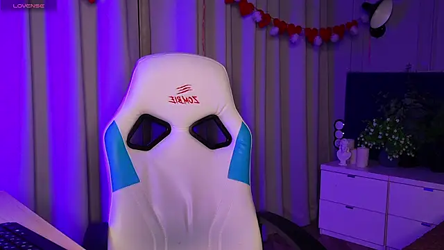 Liv Fay online show from 02.05.25