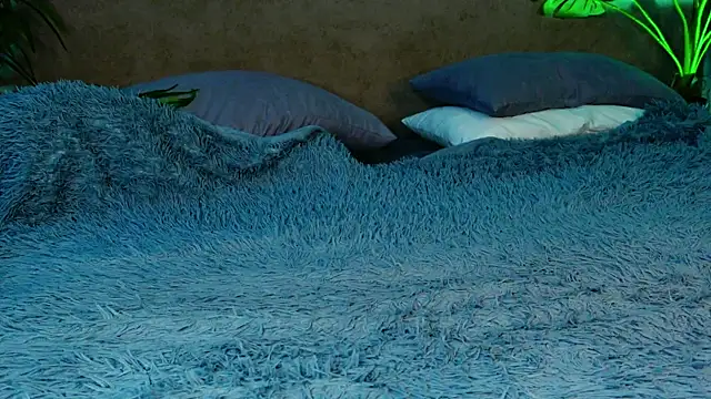 Liv Fay online show from 03.20.25