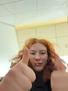 Snapshot of Liv_Fay chatting on 02.05.26 Liv Fay online show from 02.05.26