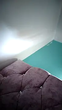 Snapshot of Tiphanydirty3 chatting on 10.29.25 Tiphanydirty3 online show from 10.29.25