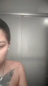 Snapshot of Tiphanydirty3 chatting on 11.21.25 Tiphanydirty3 online show from 11.21.25