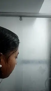 Snapshot of Tiphanydirty3 chatting on 11.24.25 Tiphanydirty3 online show from 11.24.25