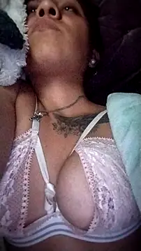 Snapshot of Tiphanydirty3 chatting on 11.28.25 Tiphanydirty3 online show from 11.28.25