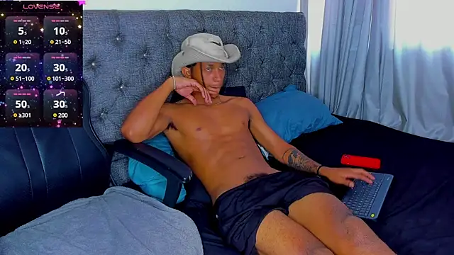 dominic smith  online show from 01.23.25