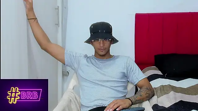 dominic smith  online show from 03.10.25