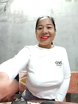 Queen 18200 online show from 12.21.24