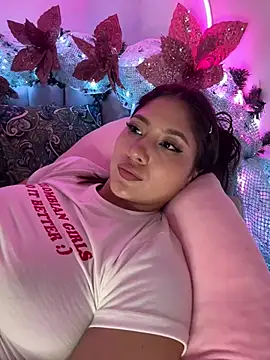 Snapshot of Tsuki-moon chatting on 12.13.24 Tsuki-moon online show from 12.13.24