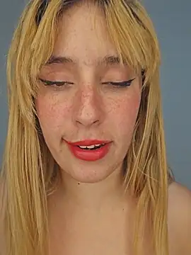 Snapshot of Massa8 chatting on 12.10.24 Massa8 online show from 12.10.24