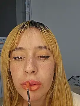 Snapshot of Massa8 chatting on 12.11.24 Massa8 online show from 12.11.24