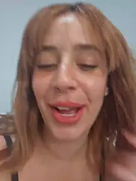 Snapshot of Massa8 chatting on 02.02.25 Massa8 online show from 02.02.25