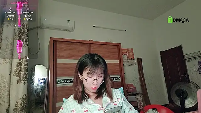 Snapshot of Lili_666 chatting on 10.25.25 Lili 666 online show from 10.25.25