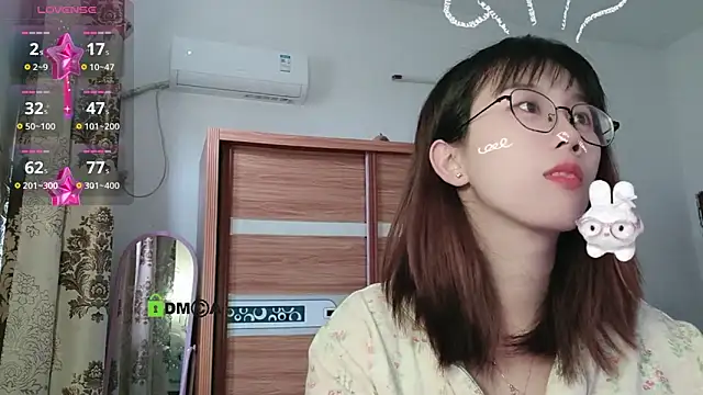 Snapshot of Lili_666 chatting on 11.05.25 Lili 666 online show from 11.05.25