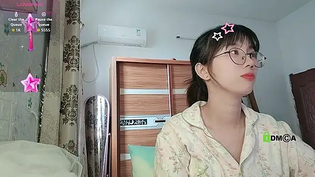 Snapshot of Lili_666 chatting on 11.13.25 Lili 666 online show from 11.13.25