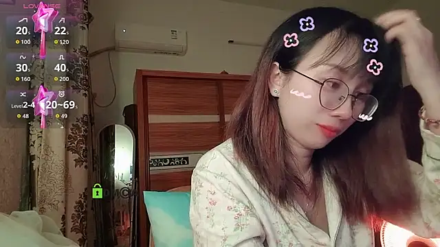 Snapshot of Lili_666 chatting on 12.19.25 Lili 666 online show from 12.19.25