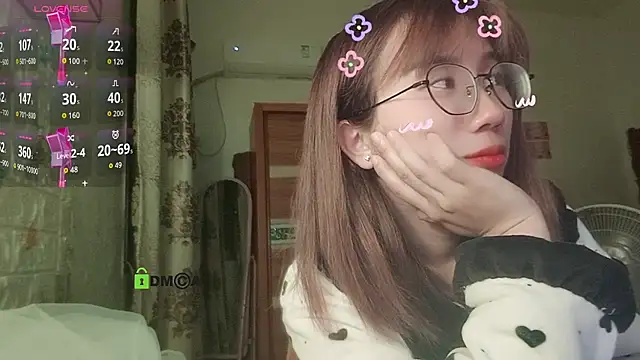 Snapshot of Lili_666 chatting on 02.04.26 Lili 666 online show from 02.04.26