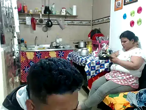 Snapshot of Boycuriousxxx chatting on 12.19.24 Boycuriousxxx online show from 12.19.24