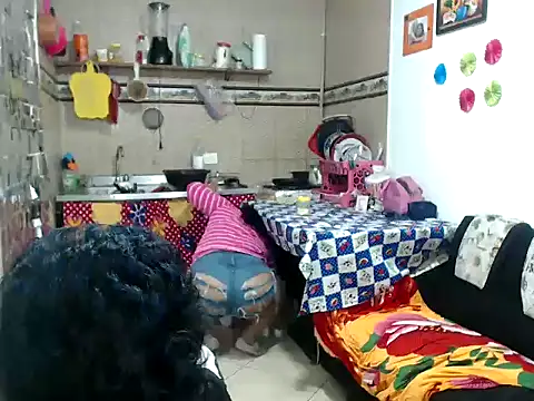 Snapshot of Boycuriousxxx chatting on 12.20.24 Boycuriousxxx online show from 12.20.24