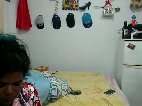 Snapshot of Boycuriousxxx chatting on 02.09.25 Boycuriousxxx online show from 02.09.25